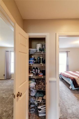 12212 Clubhouse Drive, Kansas City, KS 66109