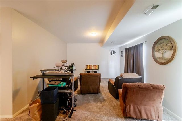 12212 Clubhouse Drive, Kansas City, KS 66109