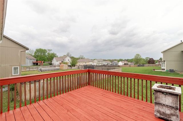 12212 Clubhouse Drive, Kansas City, KS 66109
