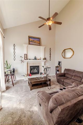 12212 Clubhouse Drive, Kansas City, KS 66109