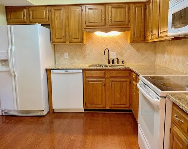 623 Barlin Dr, Nashville, TN 37221