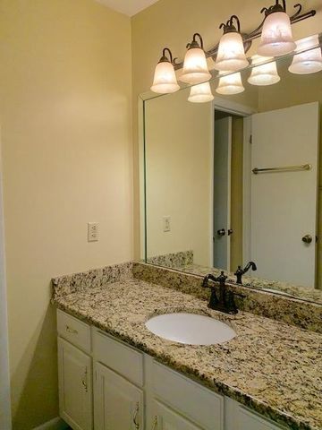 623 Barlin Dr, Nashville, TN 37221