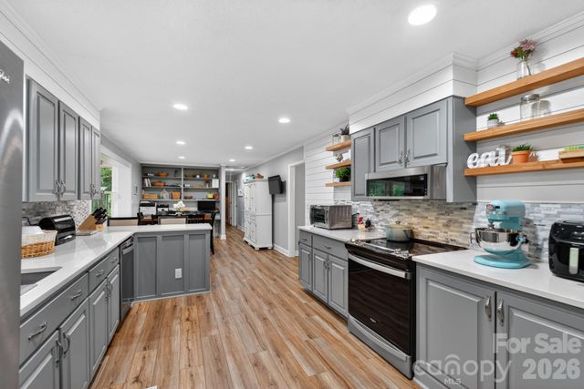 1172 Rainbow Circle, Catawba, SC 29704