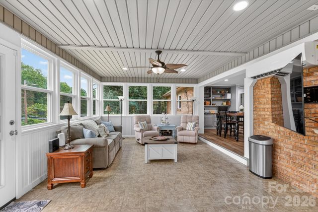 1172 Rainbow Circle, Catawba, SC 29704