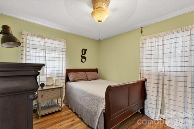 1172 Rainbow Circle, Catawba, SC 29704