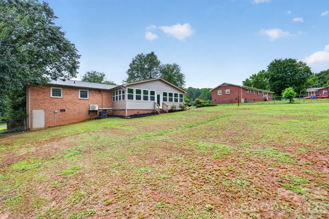 1172 Rainbow Circle, Catawba, SC 29704
