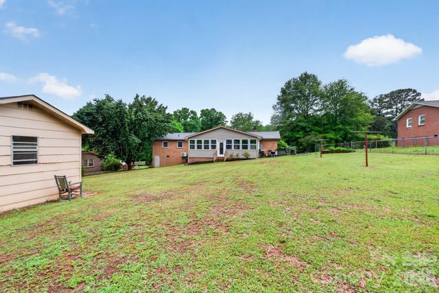 1172 Rainbow Circle, Catawba, SC 29704