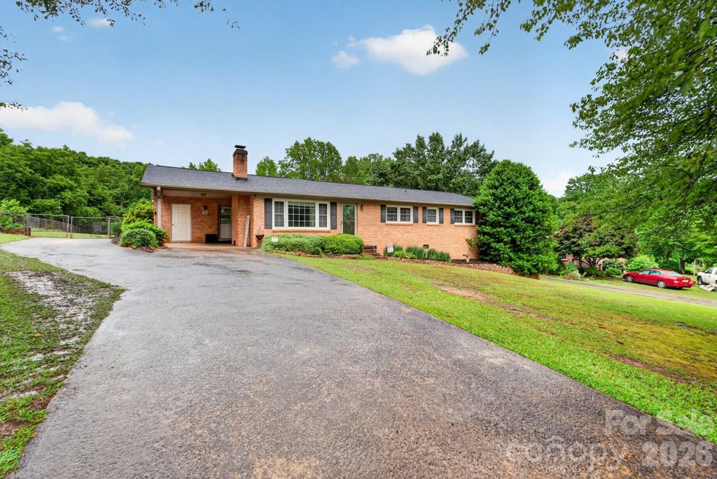 1172 Rainbow Circle, Catawba, SC 29704