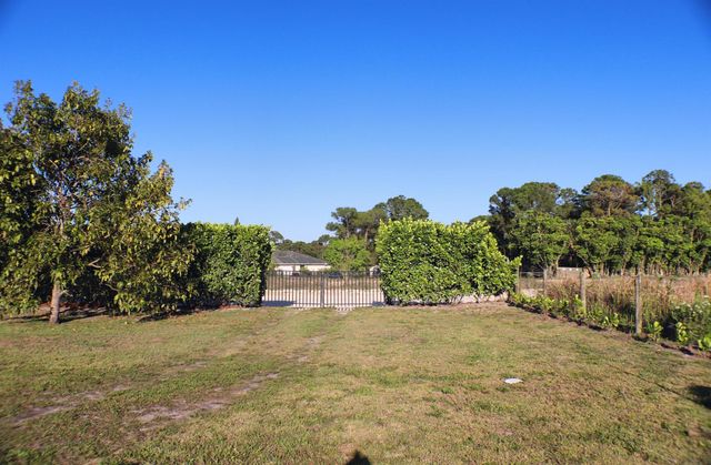 13084 73rd Street N, The Acreage, FL 33412