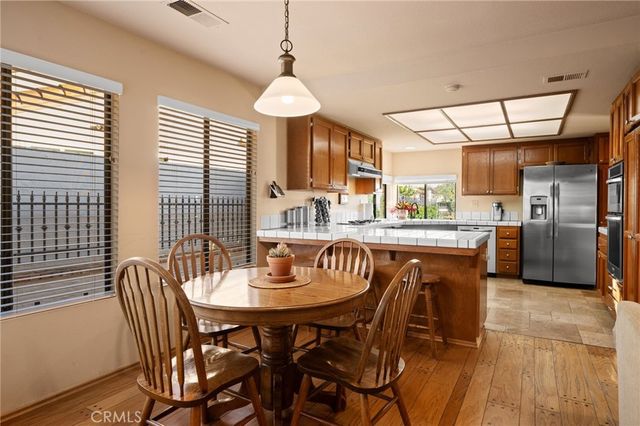 1011 Inspiration Lane, Escondido, CA 92025