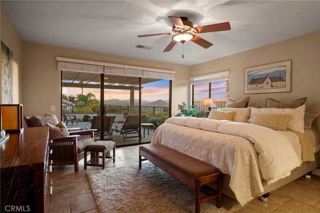 1011 Inspiration Lane, Escondido, CA 92025