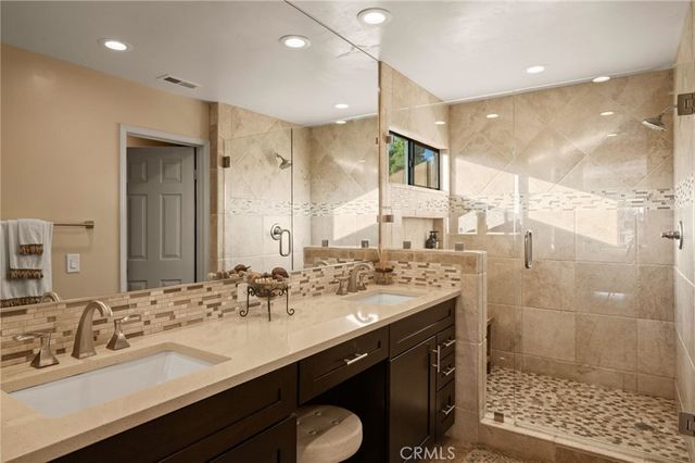 1011 Inspiration Lane, Escondido, CA 92025