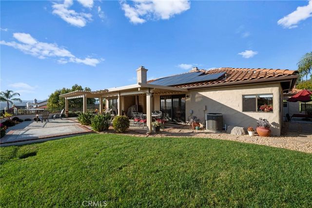 1011 Inspiration Lane, Escondido, CA 92025