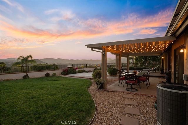 1011 Inspiration Lane, Escondido, CA 92025