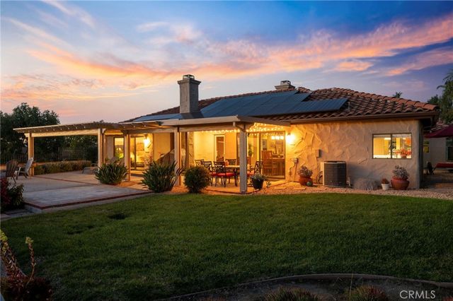 1011 Inspiration Lane, Escondido, CA 92025