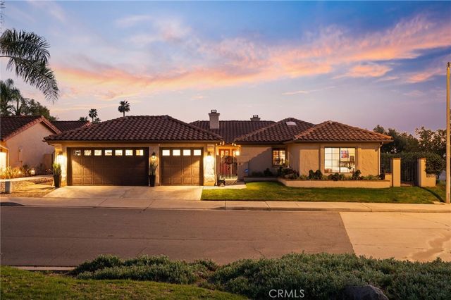 1011 Inspiration Lane, Escondido, CA 92025