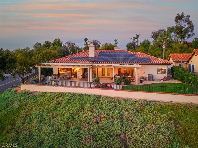 1011 Inspiration Lane, Escondido, CA 92025