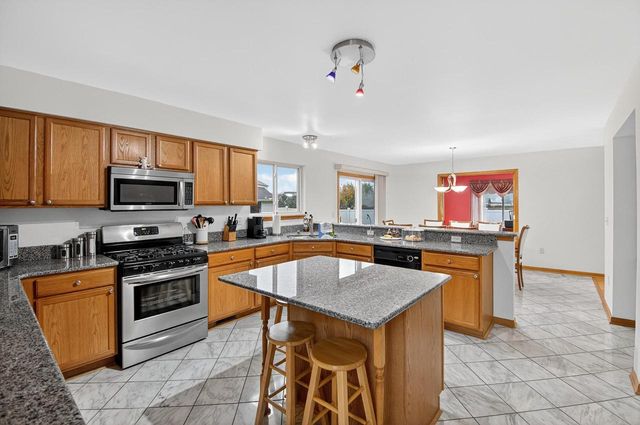 6513 108th AVENUE, Kenosha, WI 53142