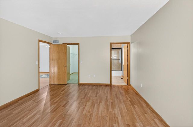 6513 108th AVENUE, Kenosha, WI 53142