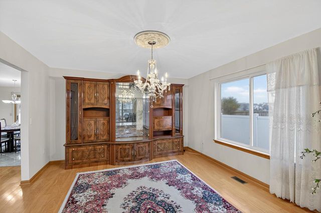 6513 108th AVENUE, Kenosha, WI 53142