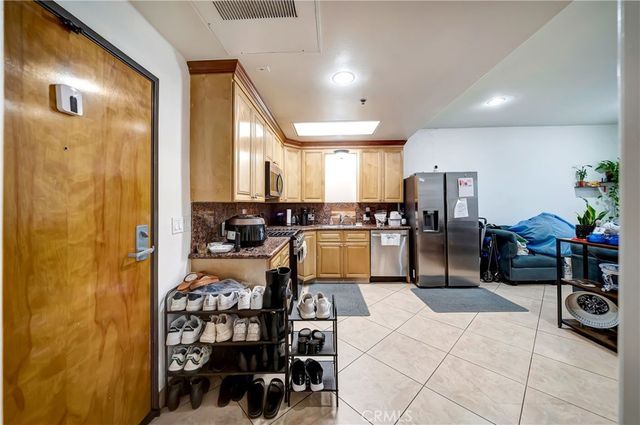 316 S New Hampshire 203, Los Angeles, CA 90020