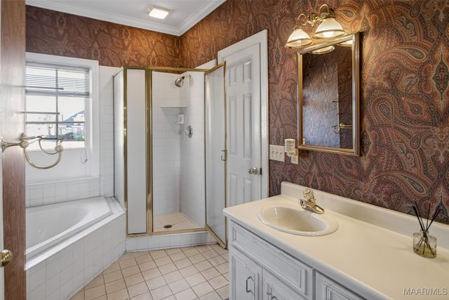 8169 LONGNEEDLE Place, Montgomery, AL 36117