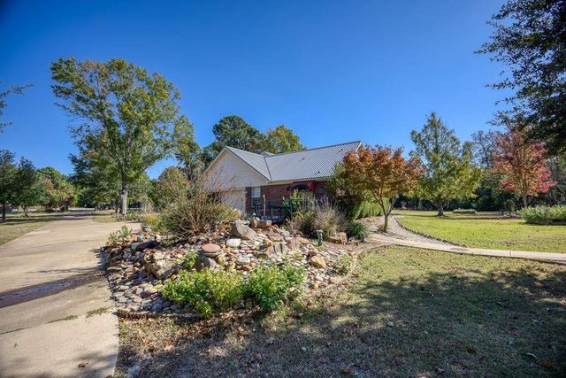 1570 An County Road 4034, Palestine, TX 75803