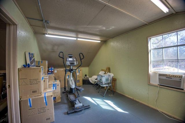 1570 An County Road 4034, Palestine, TX 75803