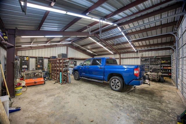 1570 An County Road 4034, Palestine, TX 75803