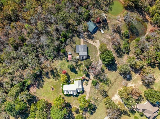 1570 An County Road 4034, Palestine, TX 75803