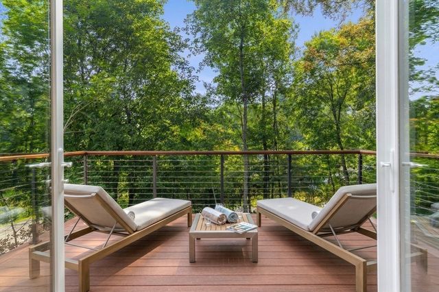 20 Wheeler Ln, Natick, MA 01760