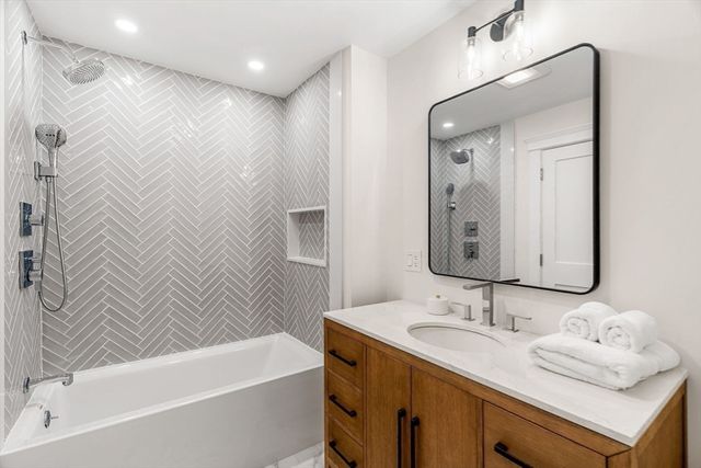 20 Wheeler Ln, Natick, MA 01760