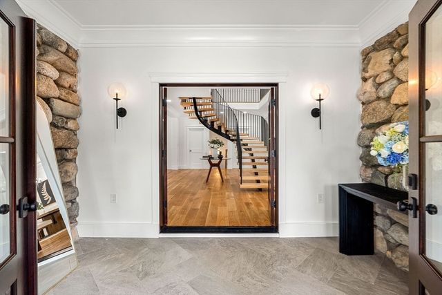 20 Wheeler Ln, Natick, MA 01760