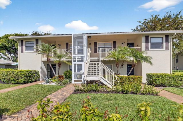 28 Stratford Lane A, Boynton Beach, FL 33436