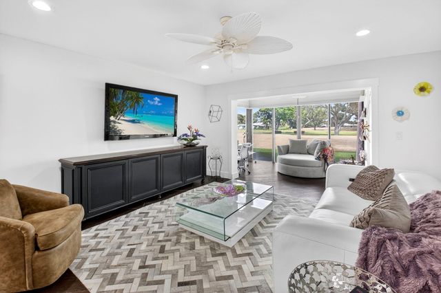 28 Stratford Lane A, Boynton Beach, FL 33436