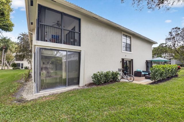 28 Stratford Lane A, Boynton Beach, FL 33436