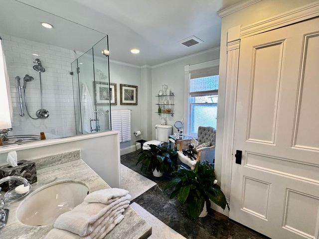 233 Rowayton Avenue, Norwalk, CT 06853