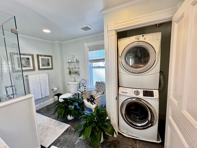 233 Rowayton Avenue, Norwalk, CT 06853