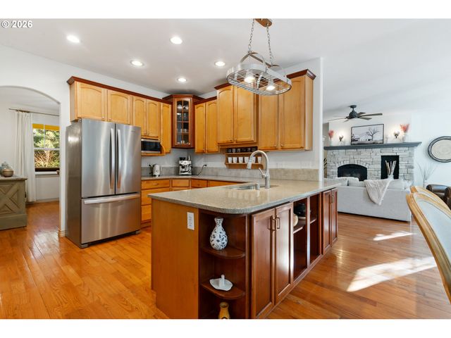 36208 Ne HOLLING Ave, La Center, WA 98629