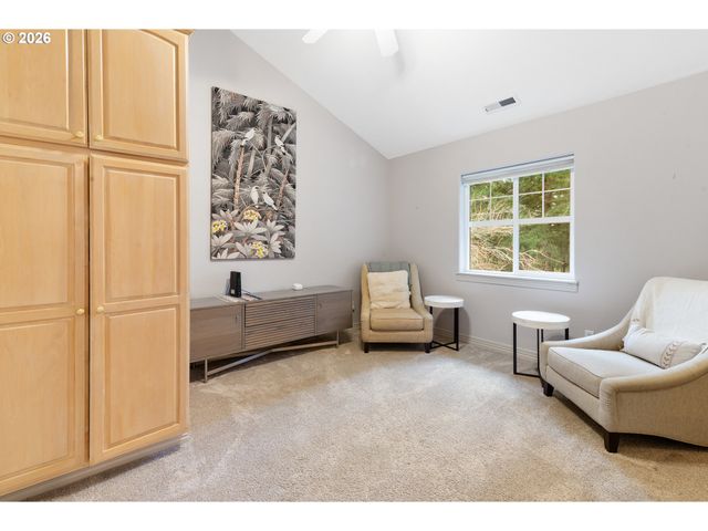 36208 Ne HOLLING Ave, La Center, WA 98629