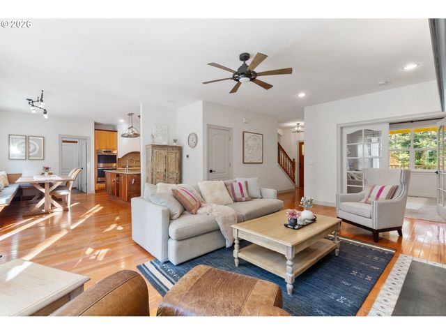 36208 Ne HOLLING Ave, La Center, WA 98629