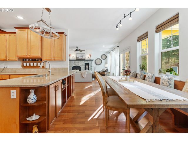 36208 Ne HOLLING Ave, La Center, WA 98629