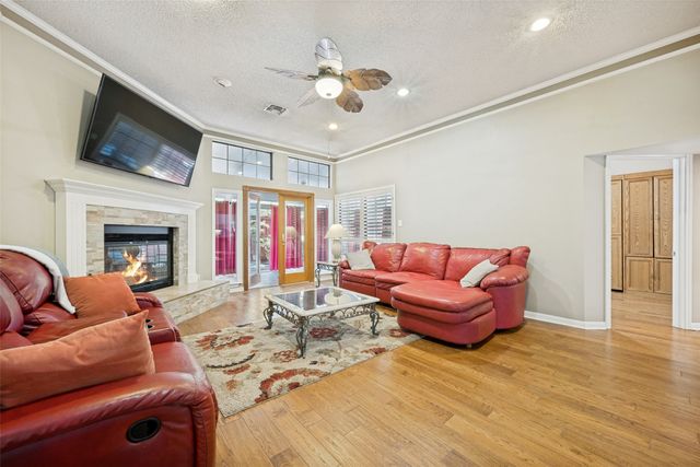 1925 Highland Park Circle, Denton, TX 76205