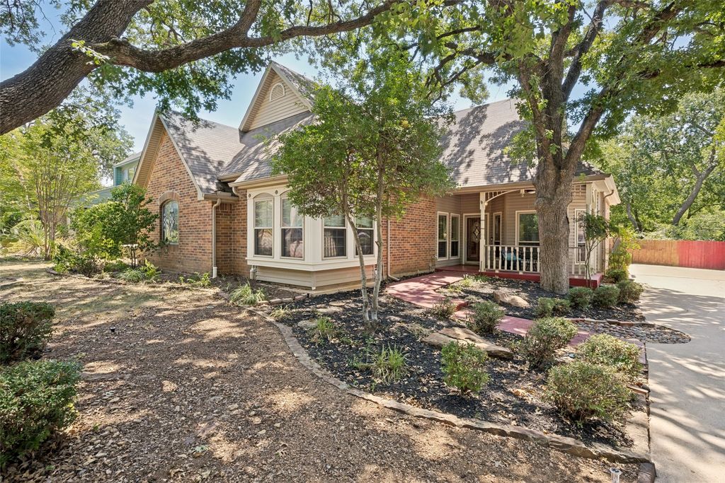 1925 Highland Park Circle, Denton, TX 76205