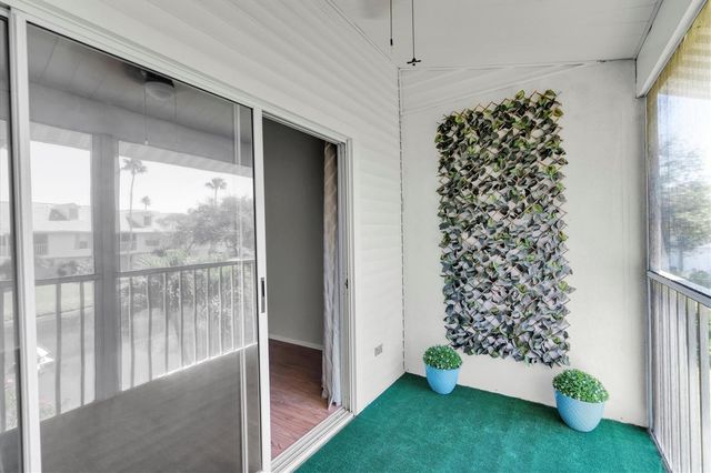 106 SUN ISLE CIRCLE 11, Treasure Island, FL 33706