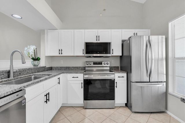 106 SUN ISLE CIRCLE 11, Treasure Island, FL 33706