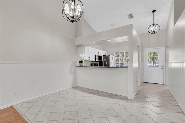 106 SUN ISLE CIRCLE 11, Treasure Island, FL 33706