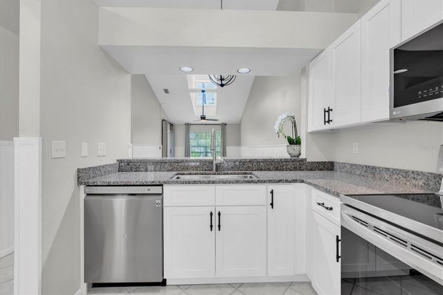 106 SUN ISLE CIRCLE 11, Treasure Island, FL 33706