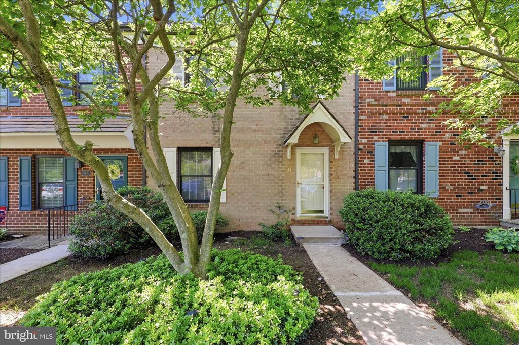 113 WINGED FOOT CT, Royersford, PA 19468