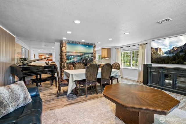 7045 Hawks Prairie Road NE, Olympia, WA 98516
